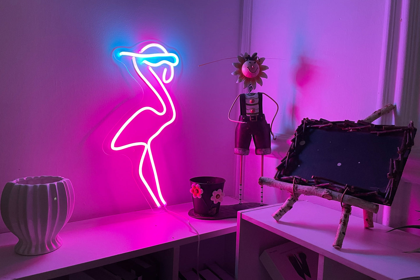 flamingo neon sign